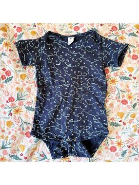 Kate Quinn short sleeve baby bodysuit 18-24 months